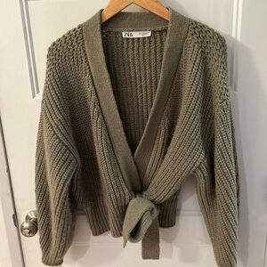 Zara Women's Olive Green Sweater